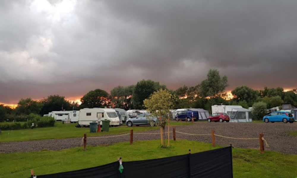 Wyton Lakes Holiday Park